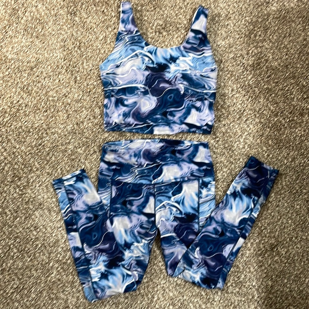 Gaiam set - cropped tank top and legging